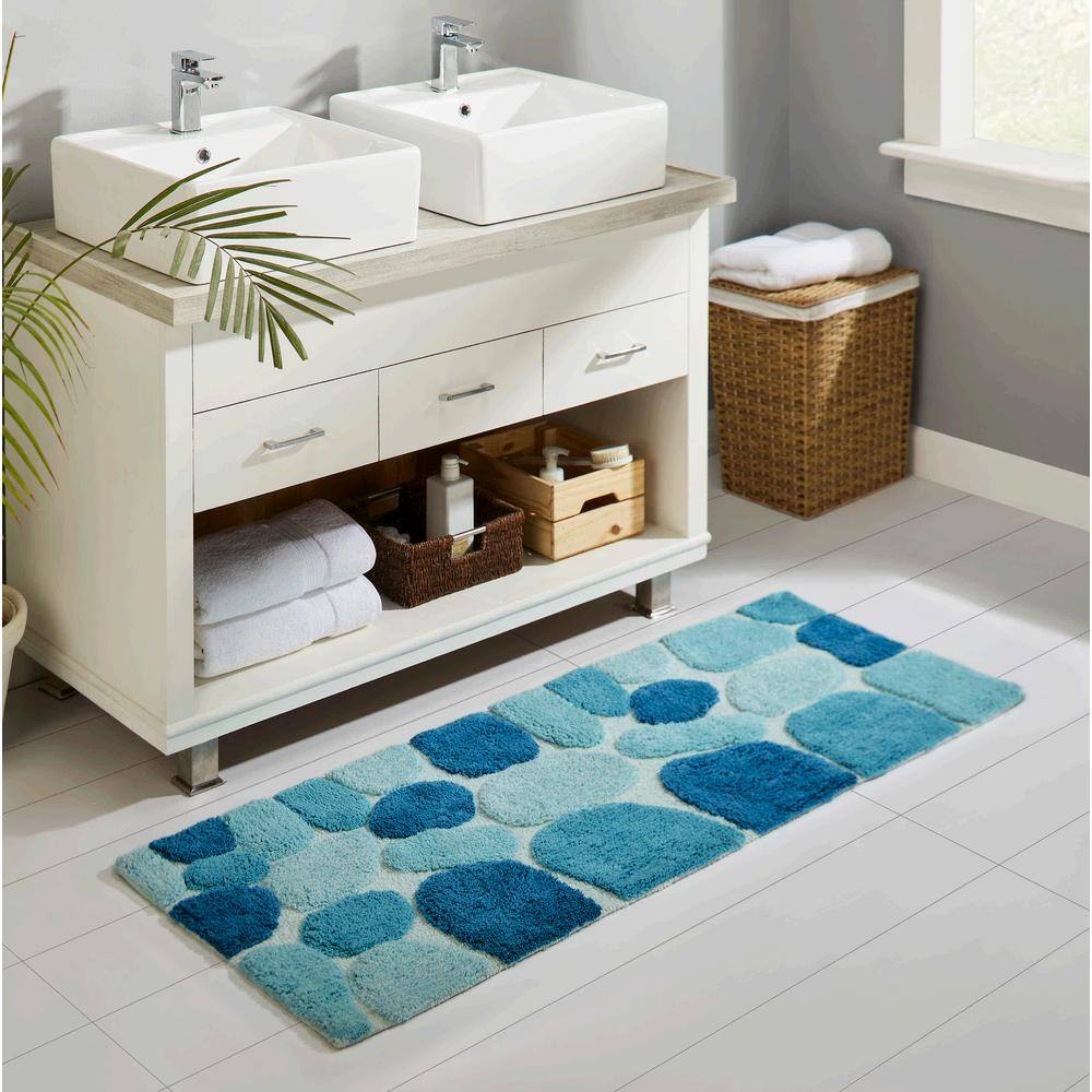 Chesapeake Merchandising Pebbles Arctic Blue 24 in. x 60 in. Bath Runner
