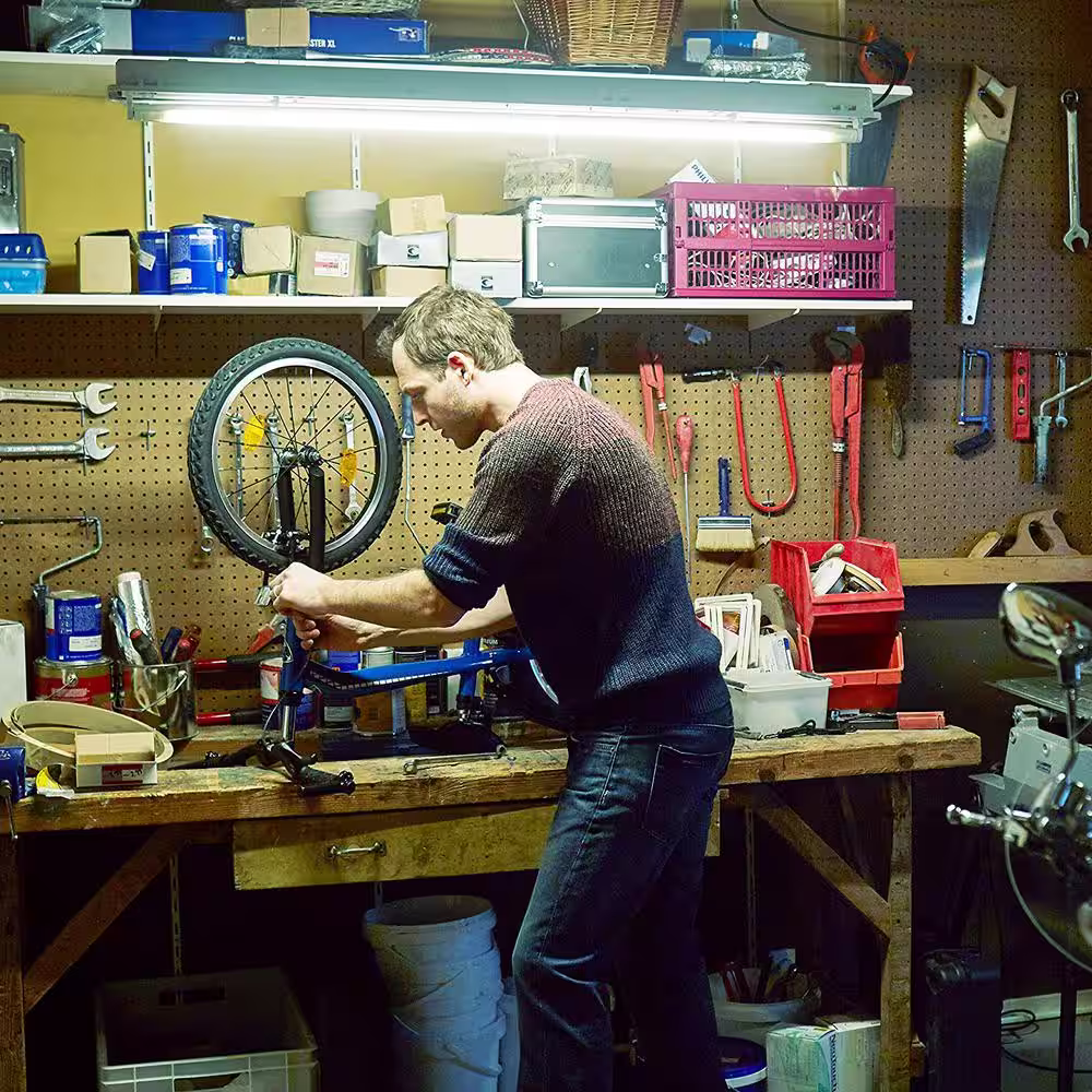 Philips 30-Watt 3 ft. Linear T8 Fluorescent Tube Light Bulb Bright White (3000K) (1-Pack)