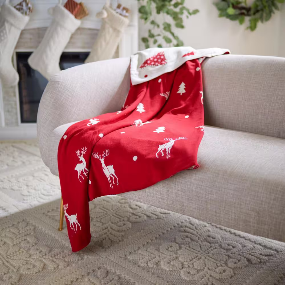 None Miracle Reindeers Red Cotton Throw Blanket
