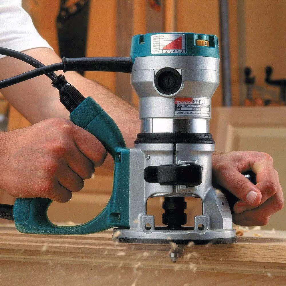 Makita 11-Amp 2-1/4 HP D-Handle Router