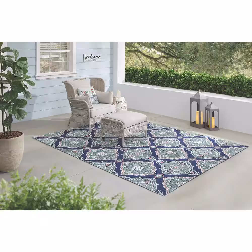 Hampton Bay Teal 5 ft. x 7 ft. Medallion Indoor/Outdoor Patio Area Rug