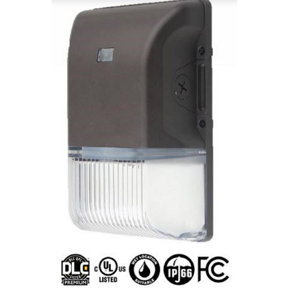 HALCO LIGHTING TECHNOLOGIES 175-Watt Equivalent 26-Watt Integrated LED Bronze Outdoor Wall Pack Light 3000K, 4000K 5000K Dusk to Dawn Selectable CCT